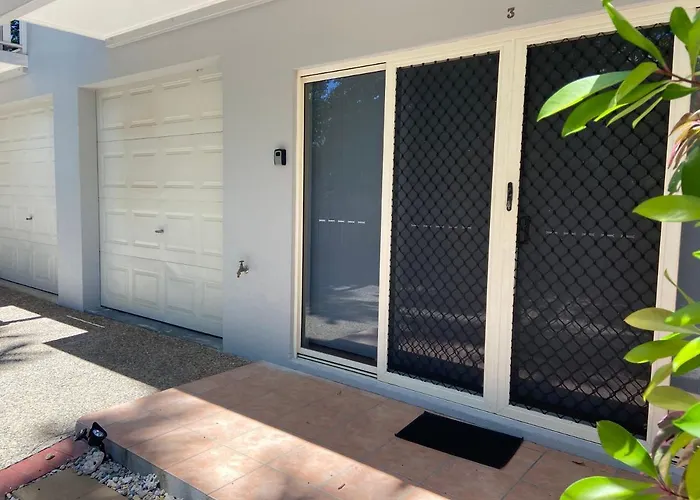 Entire 2 Bedroom Townhouse - Four Mile Beach Escapes - Your Home Away From Home