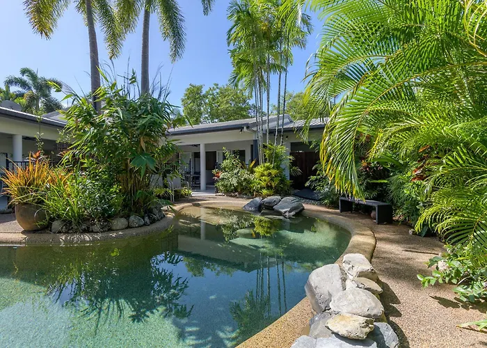Ba Nahan Ochre - Stylish Space, Close To The Beach - Half Duplex